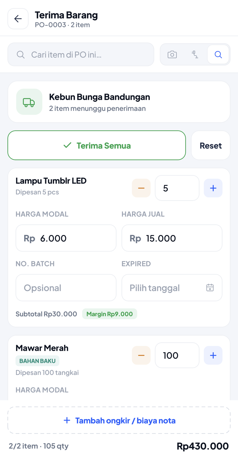 Terima Barang PO-0003: kartu Lampu Tumblr LED dengan Harga Modal, Harga Jual, No. Batch, dan Expired; kartu Mawar Merah berlabel BAHAN BAKU, Dipesan 100 tangkai, hanya kolom jumlah dan Harga Modal Rp4.000